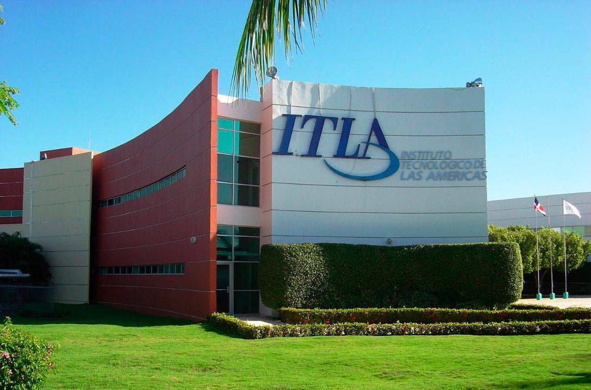 ITLA gradúa 495 nuevos tecnólogos