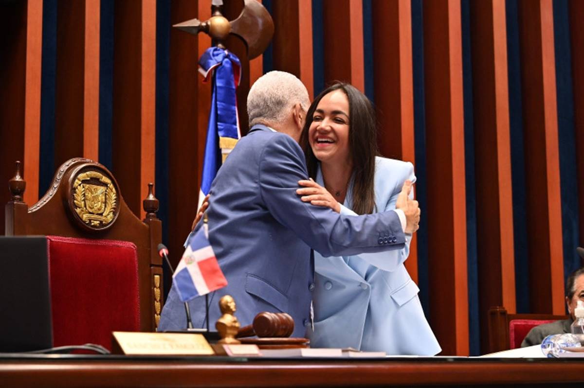 Senadores culminan su labor legislativa en la actual legislatura