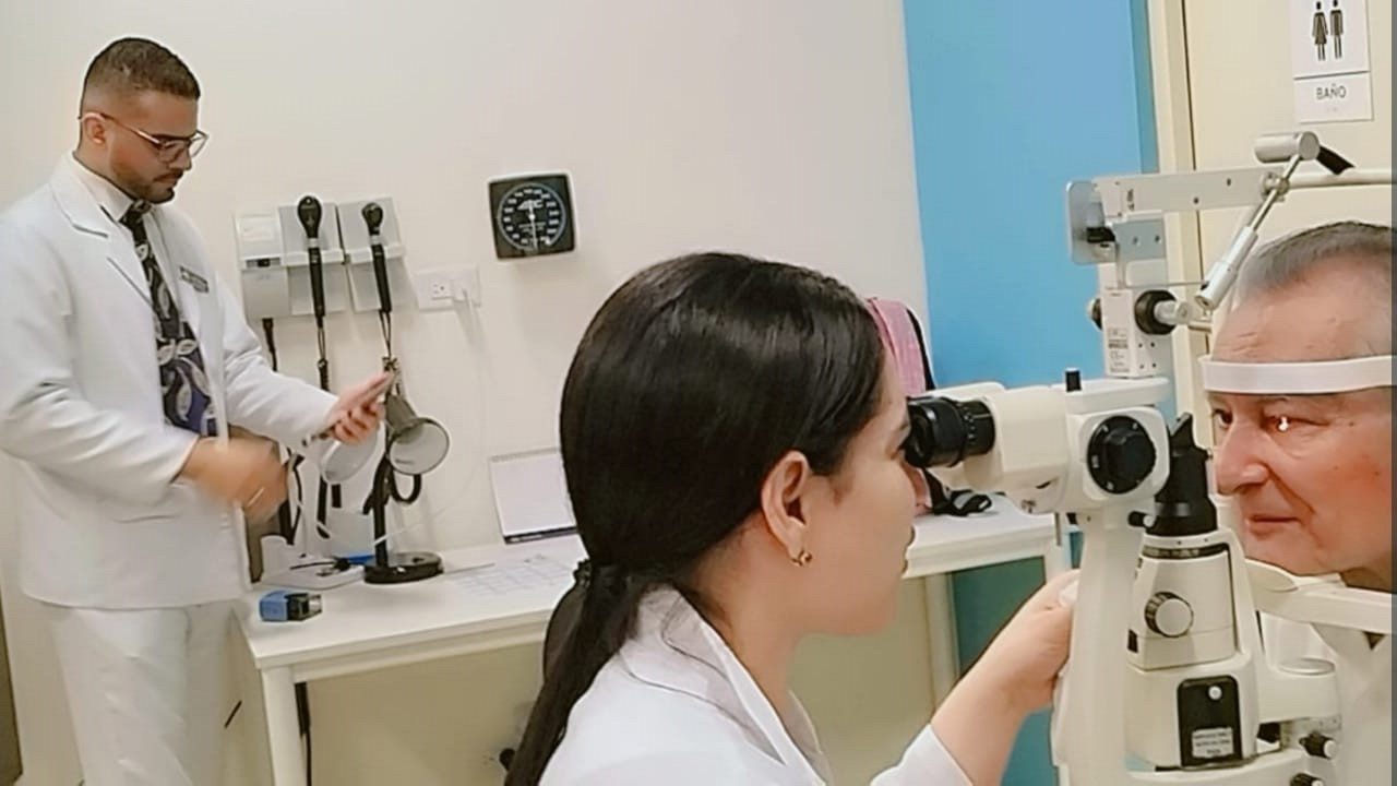 Dra. Remyi Isabel Durán: Una Luz Brillante en la Oftalmología Dominicana