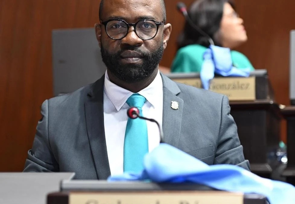 Imagen relacionada con: Carlos de Pérez pide frenar código procesal del Senado