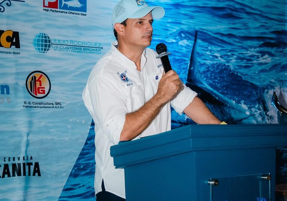 Imagen relacionada con: ¡Pescadores a la mar!Rafael Brenes libera primera aguja azul en la lancha Spicy M.
